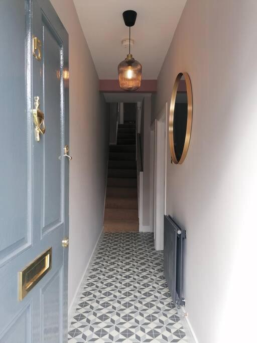 Stunning 3 Bedroom Townhouse In The Heart Of City Belfast Exterior photo